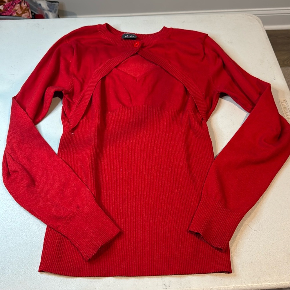 L Ted sweater with cutout